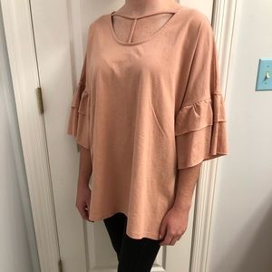 Easel bell sleeve top in rose. NWOT